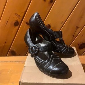 Ladies fashion trendy shoes